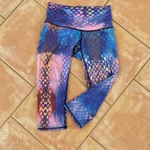 Teeki Cropped Hot Pant Yoga Leggings